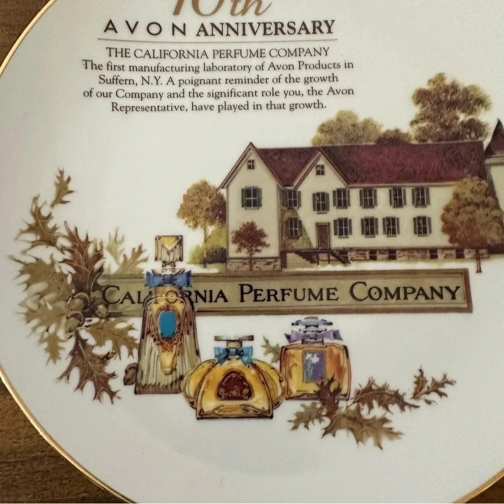Avon 10th Anniversary California Perfume Company Commemorative Gold Lined Plate - Picture 4 of 7